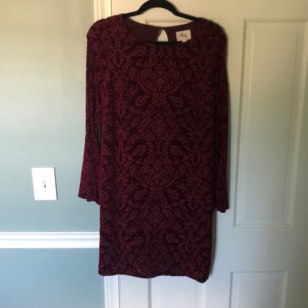 Maroon detailed bell sleeve dress